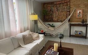 Quarto em casa compartilhada